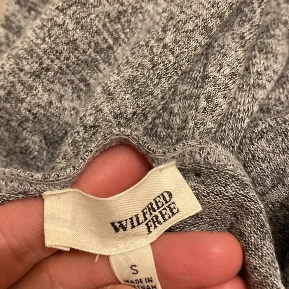 Aritzia Wilfred Free Klum gray dress. Size S - Picture 4 of 7